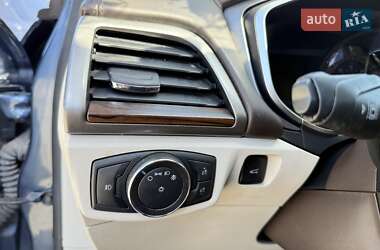 Седан Ford Fusion 2018 в 