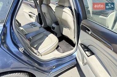 Седан Ford Fusion 2018 в 