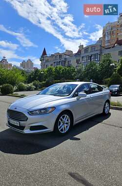 Седан Ford Fusion 2013 в Києві