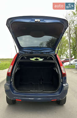 Хэтчбек Ford Fusion 2010 в 