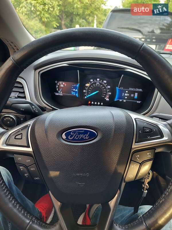 Седан Ford Fusion 2015 в Виннице