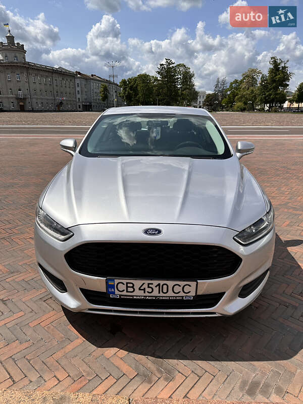 Седан Ford Fusion 2015 в Чернігові