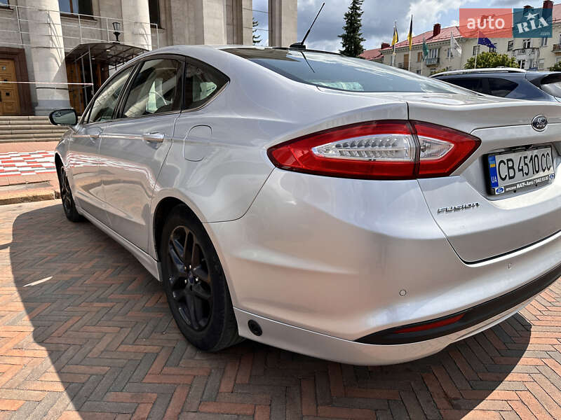 Седан Ford Fusion 2015 в Чернігові