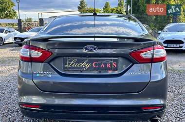 Седан Ford Fusion 2015 в 