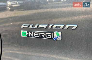 Седан Ford Fusion 2015 в 