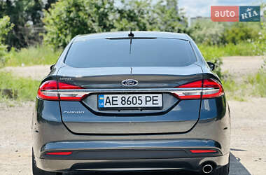 Седан Ford Fusion 2016 в 