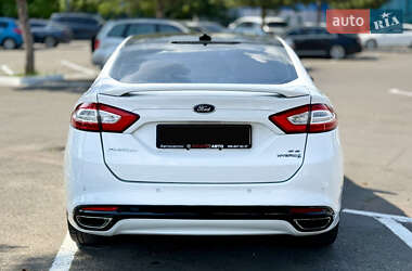 Седан Ford Fusion 2013 в 