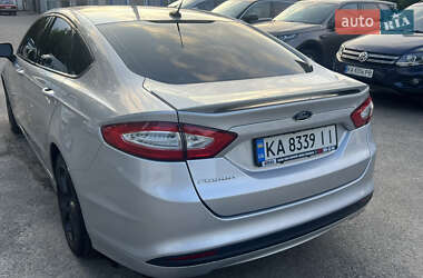 Седан Ford Fusion 2016 в 