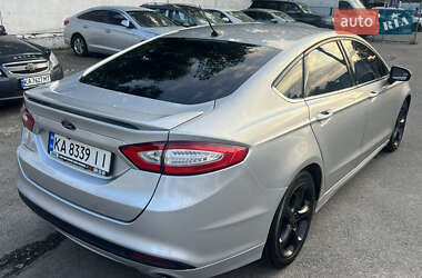 Седан Ford Fusion 2016 в 