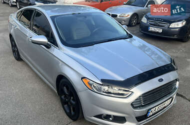 Седан Ford Fusion 2016 в 