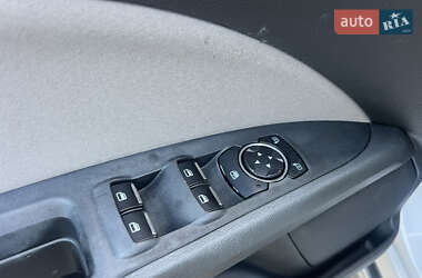 Седан Ford Fusion 2016 в 