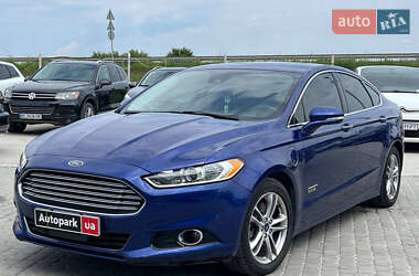 Седан Ford Fusion 2015 в Львові