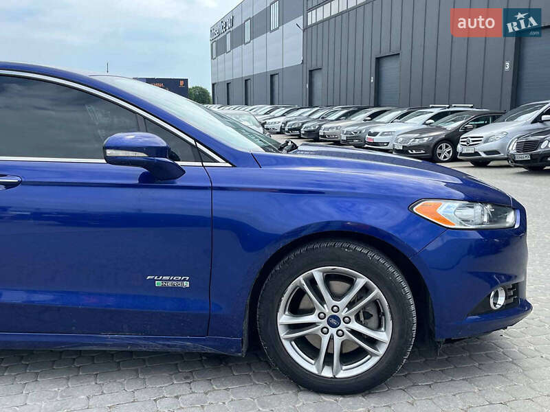 Седан Ford Fusion 2015 в Львове
