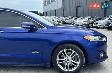 Седан Ford Fusion 2015 в 