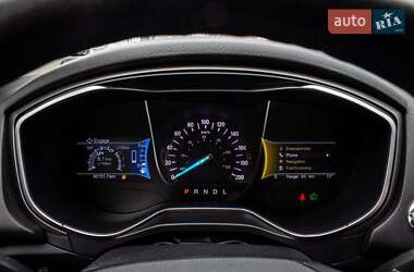 Седан Ford Fusion 2018 в 