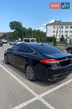 Седан Ford Fusion 2017 в 