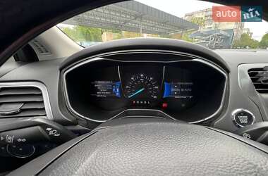 Седан Ford Fusion 2014 в 