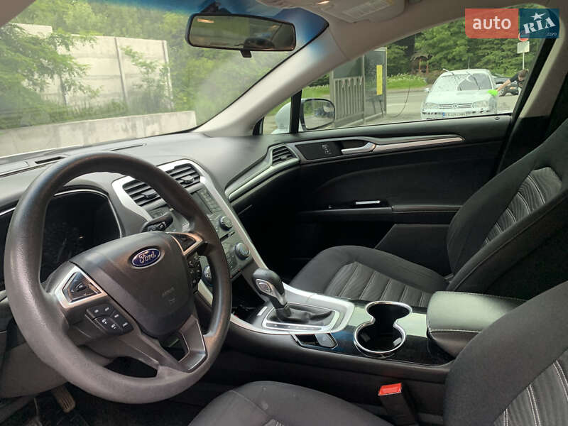 Седан Ford Fusion 2015 в Городку