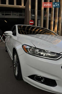 Седан Ford Fusion 2014 в 