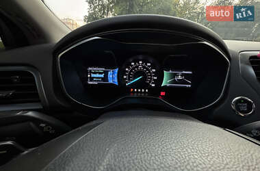 Седан Ford Fusion 2014 в 