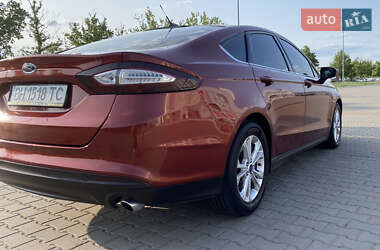 Седан Ford Fusion 2014 в 