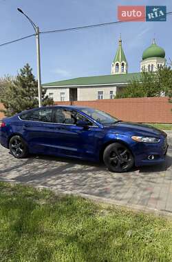 Седан Ford Fusion 2015 в 