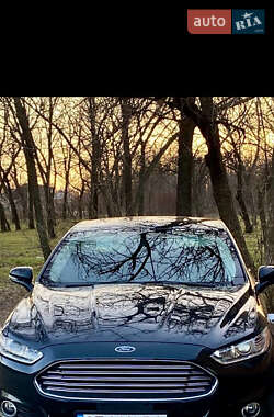 Седан Ford Fusion 2013 в 