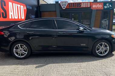Седан Ford Fusion 2015 в 