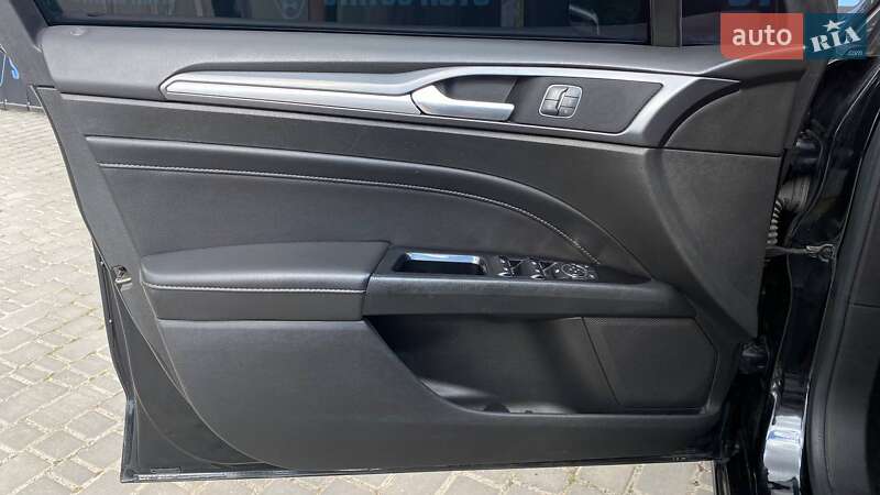 Седан Ford Fusion 2015 в Виннице