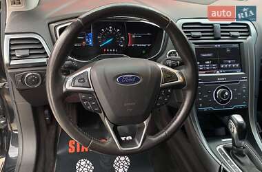 Седан Ford Fusion 2015 в 