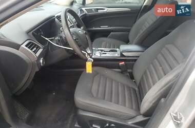 Седан Ford Fusion 2018 в 