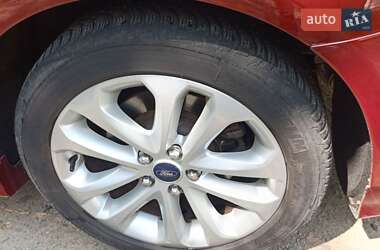 Седан Ford Fusion 2013 в 
