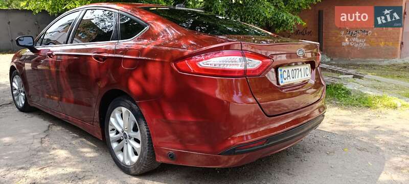 Седан Ford Fusion 2013 в Умани