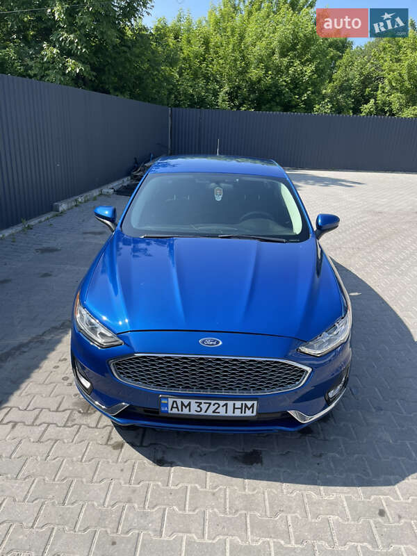 Седан Ford Fusion 2018 в Житомирі
