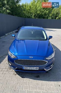 Седан Ford Fusion 2018 в 