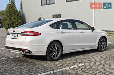 Седан Ford Fusion 2017 в 