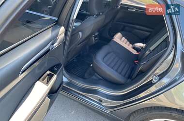 Седан Ford Fusion 2015 в 