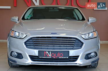 Седан Ford Fusion 2016 в 