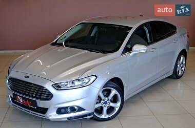 Седан Ford Fusion 2016 в 