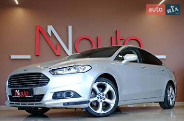 Седан Ford Fusion 2016 в 