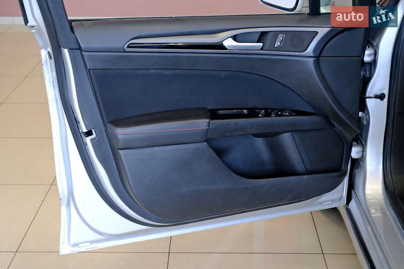 Седан Ford Fusion 2016 в Одессе