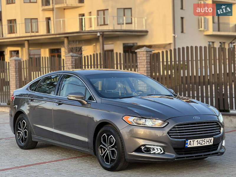 Седан Ford Fusion 2014 в 