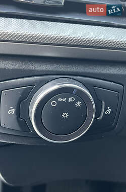 Седан Ford Fusion 2017 в 