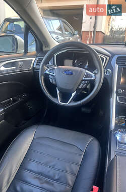 Седан Ford Fusion 2016 в Львові