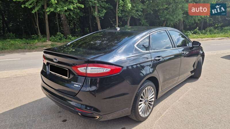 Седан Ford Fusion 2014 в Львове
