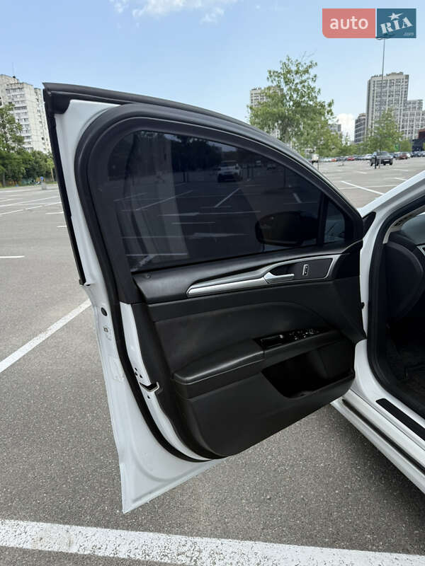 Седан Ford Fusion 2015 в Киеве
