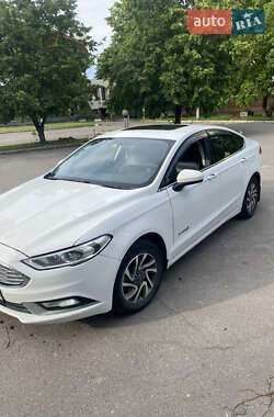Седан Ford Fusion 2017 в 