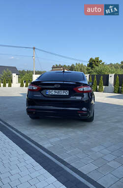 Седан Ford Fusion 2016 в 