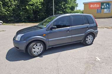 Хэтчбек Ford Fusion 2003 в 