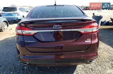 Седан Ford Fusion 2017 в 